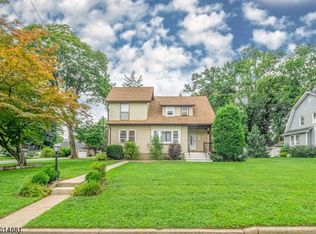 97 Irving St, Midland Park, NJ 07432