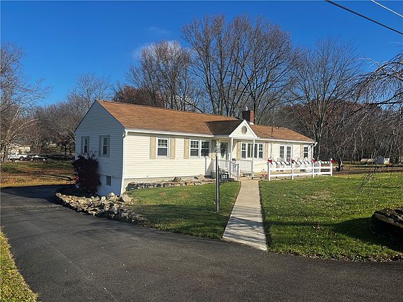 2nd image of 121 Deer Ln