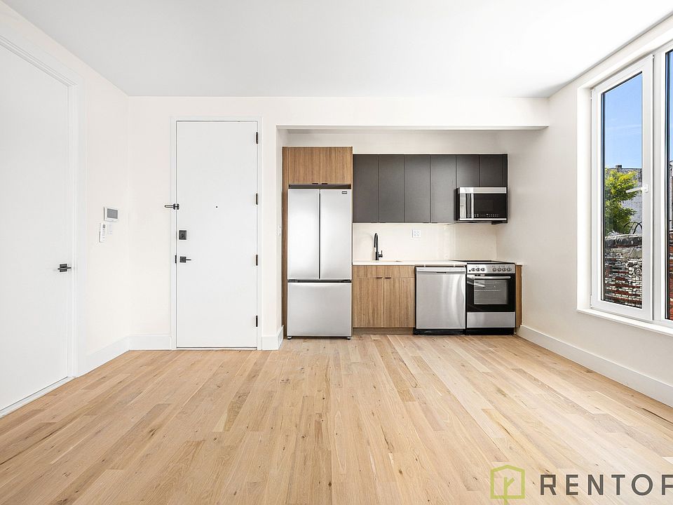 2nd image of 96 Moore St #5