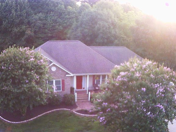 4th image of 152 Foy Ln
