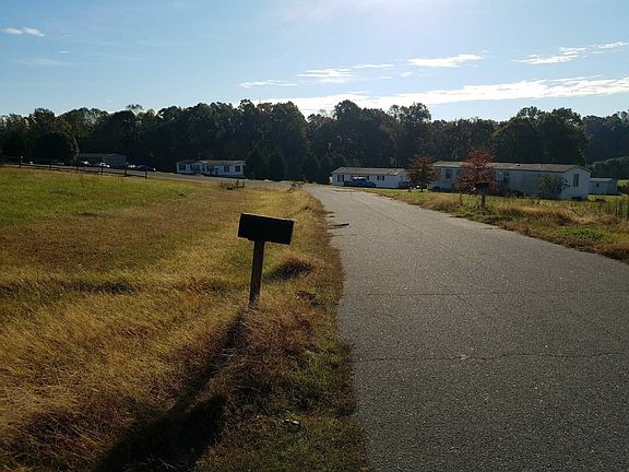 4th image of 136 Gatewood Dr