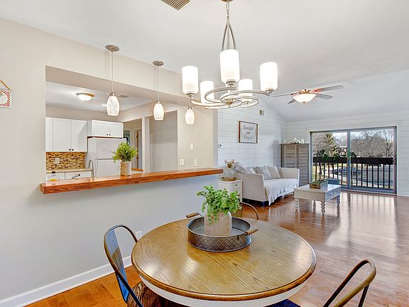3rd image of 321 Park Hill Dr