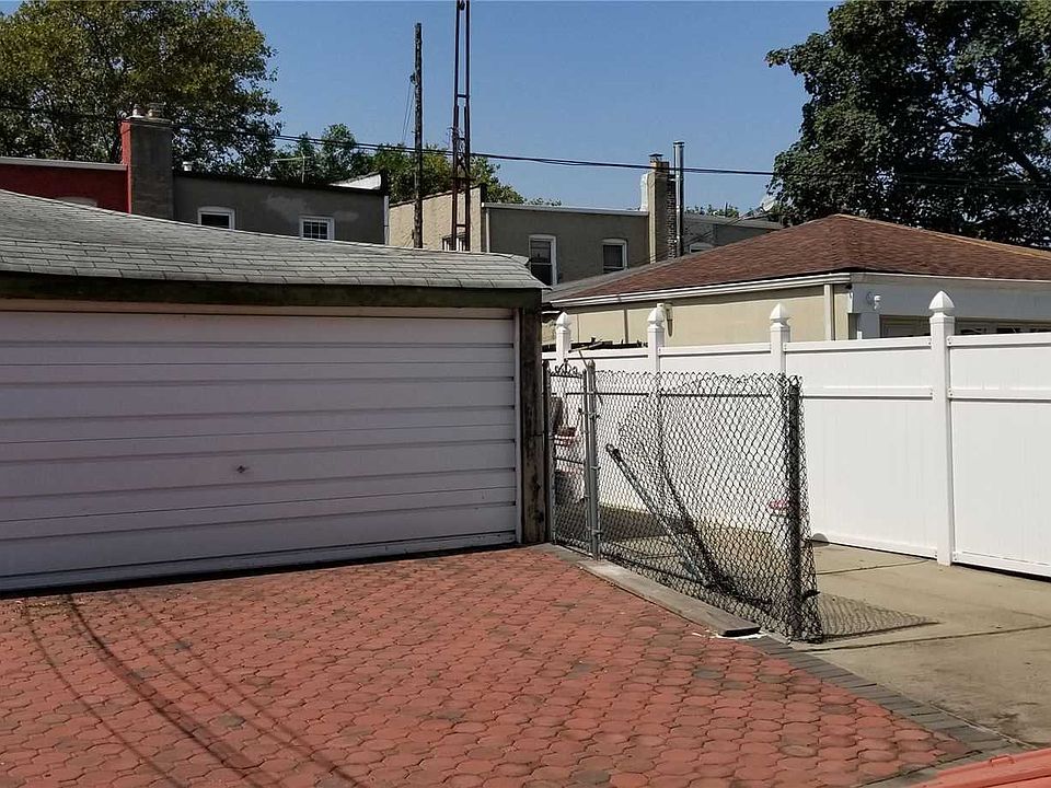 2nd image of 3120 99th St