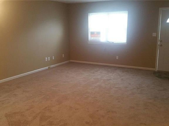 2nd image of 3829 Augustine Cir