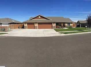 8714 Bruneau Pl, Kennewick, WA 99336