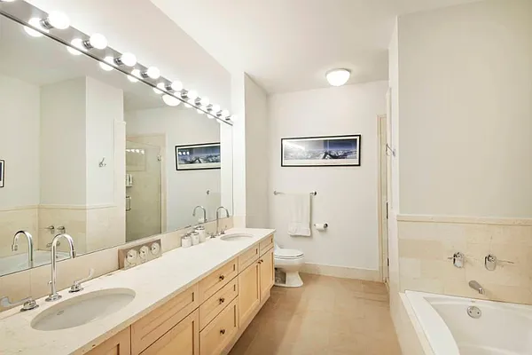 Rented by Town Residential | media 15