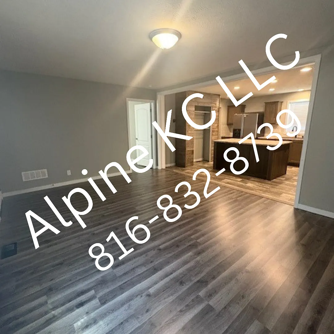 Building Photo - 5601 SW Lakefront Ln S #1