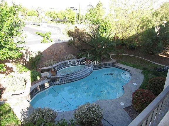 2nd image of 917 Roseberry Dr