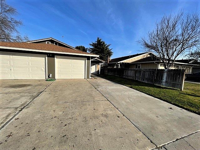 1st image of 2519-2521 Burlington Pl