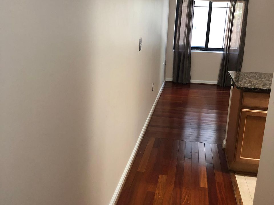 Walk into the spacious unit!