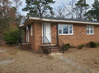967 Domain Dr, Fayetteville, NC 28311