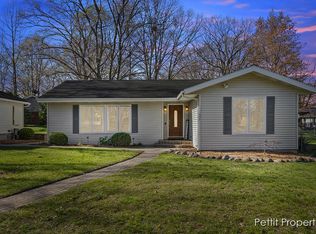604 E Lowell St, Ludington, MI 49431