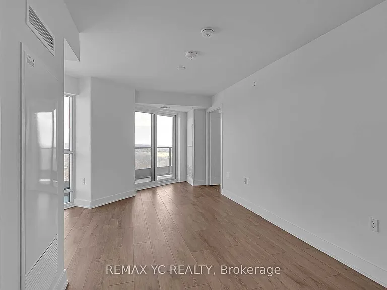 585 Bloor St E #3217 — Photo 4