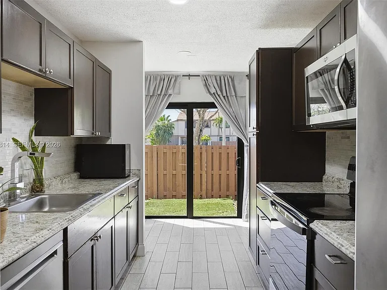 2950 NW 106th Ave #8 — Photo 18
