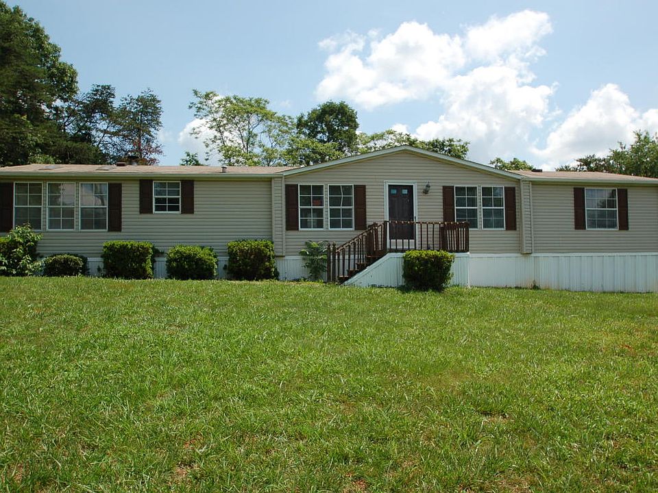 1st image of 400 Farmer Ln