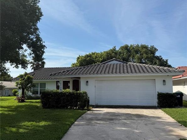 10728 Windsor Ct