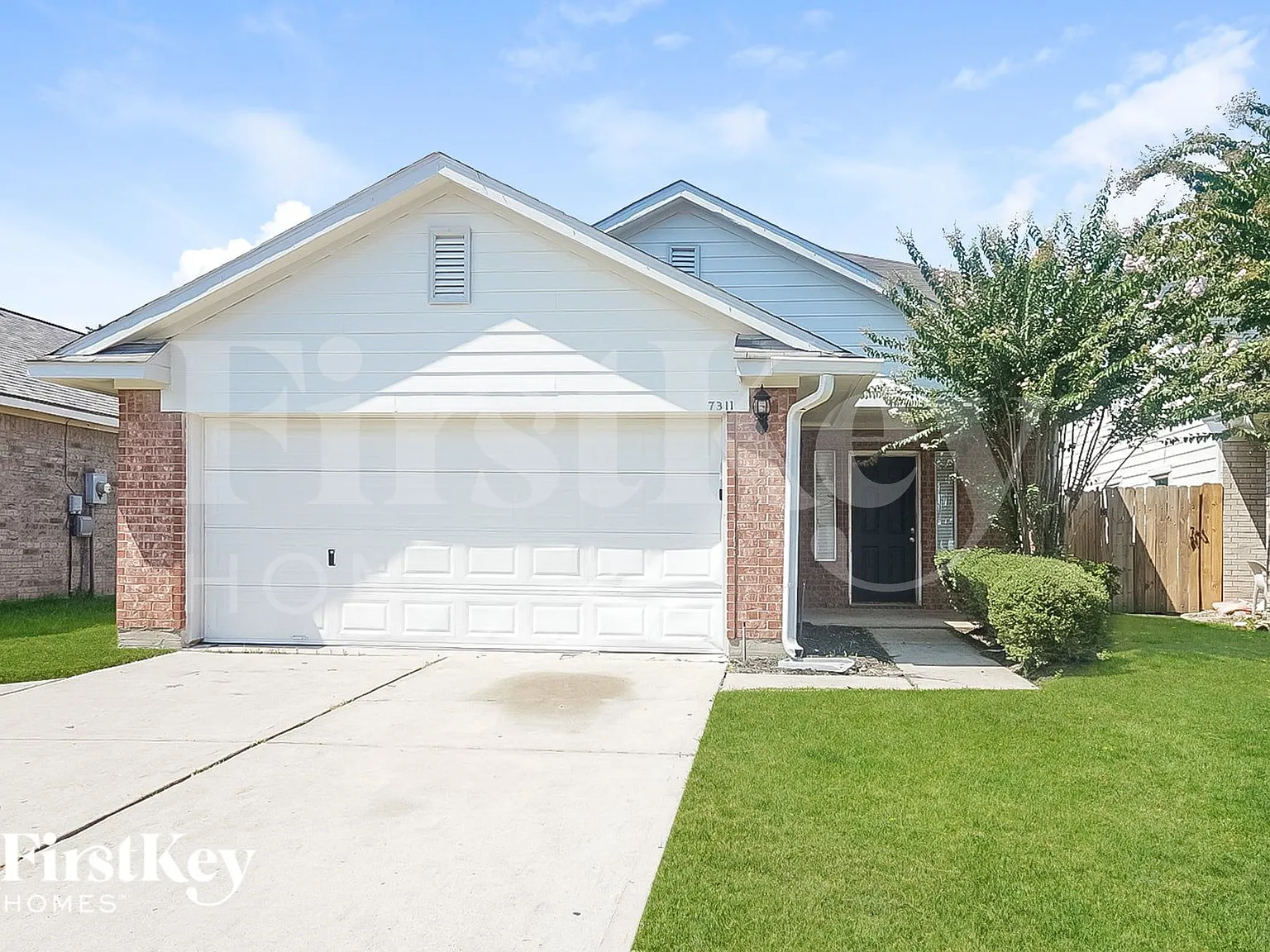 4 bed, 2.5 bath, 1890 sqft, $1,935 — Photo 1