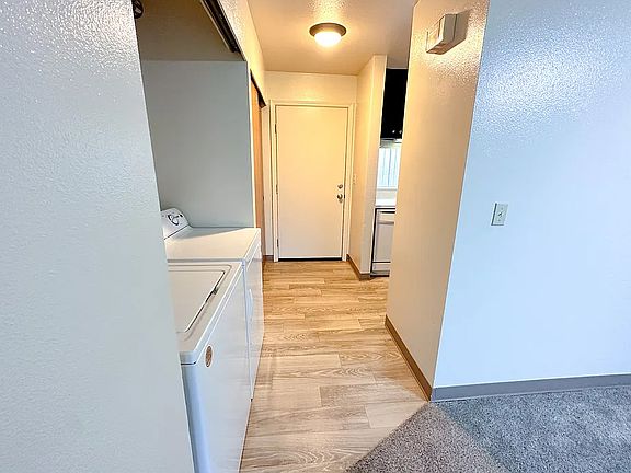 5th image of 1100 Columbia Ave #C25d3fcbf