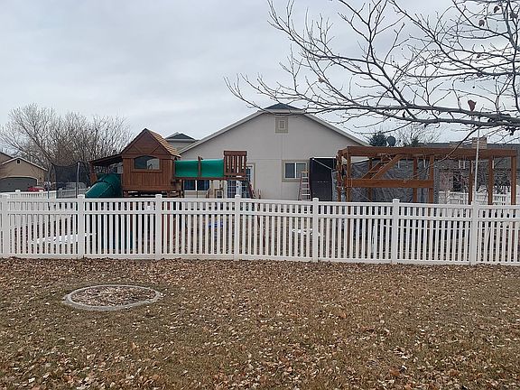 5th image of 39 E Emerald Ct