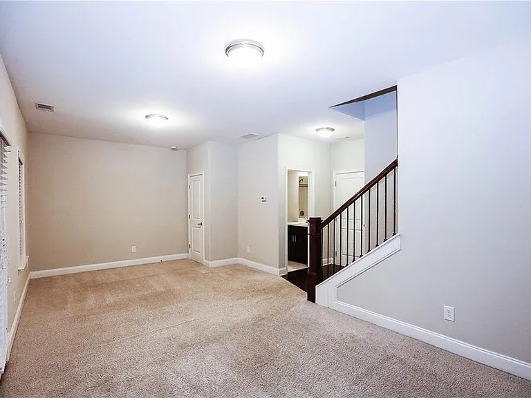 1920 Townsend Ct — Photo 45