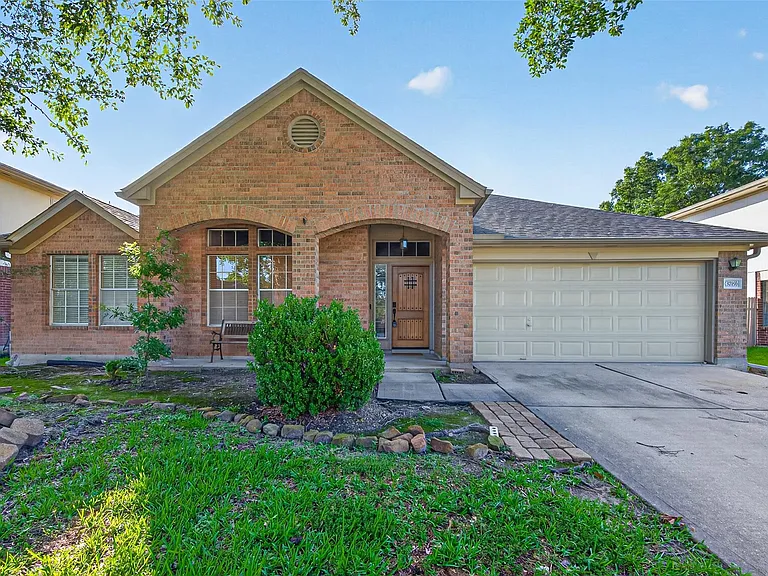3719 Apple Hollow Ln — Photo 1