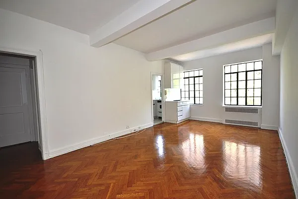 Rented by Corcoran | media 27