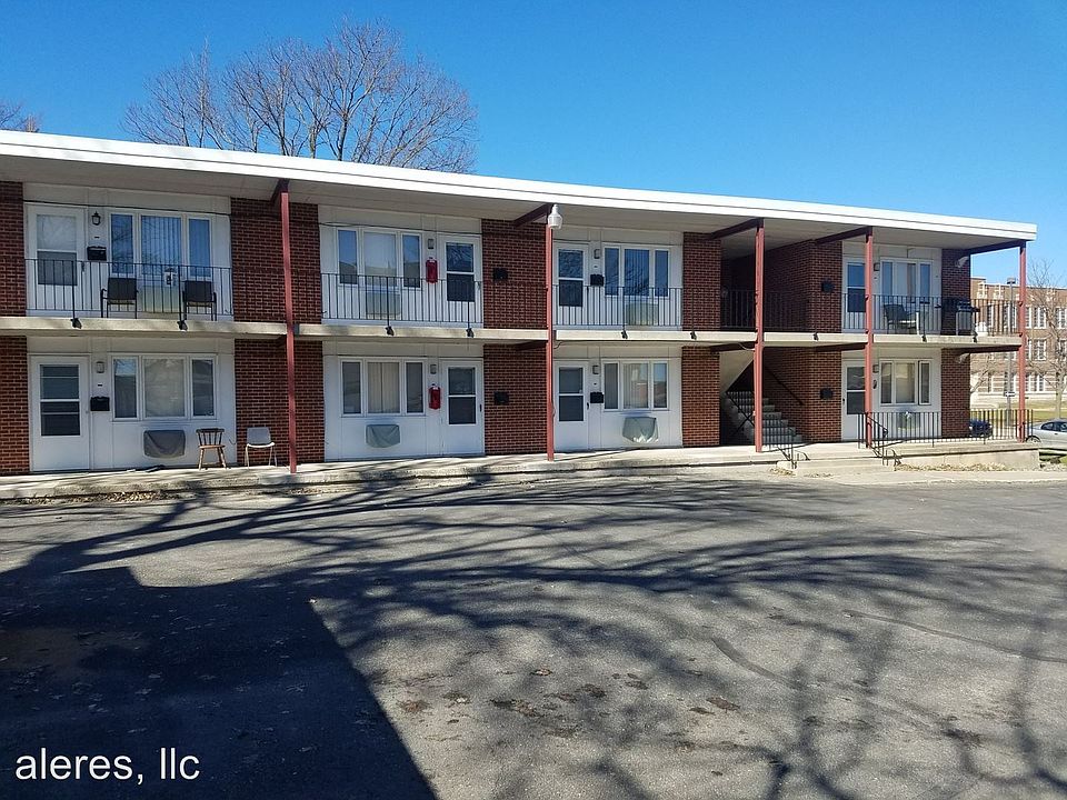 1st image of 305 1st Ave NW APT 2B