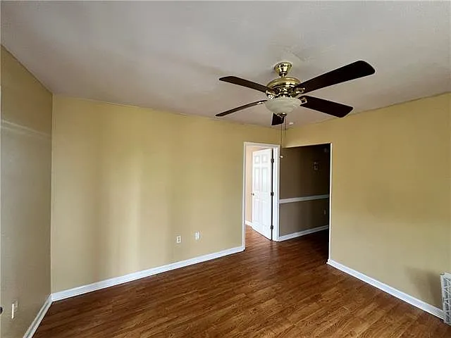 4 bed, 2.0 bath, 1400 sqft, $1,800 — Photo 3