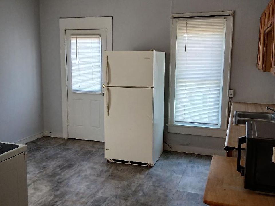 2nd image of 239-241 S Ogden Ave #239