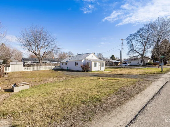 502 W 4th St, Emmett, ID 83617