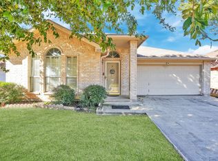 3135 Morning Meadow Ln, Grand Prairie, TX 75052