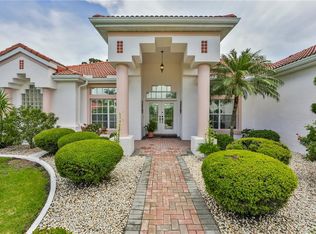 2321 Platinum Dr, Sun City Center, FL 33573