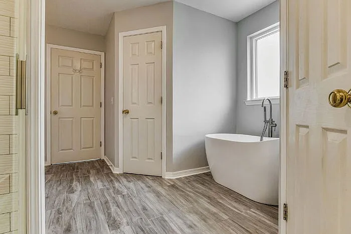 907 Catskill Ln — Photo 10