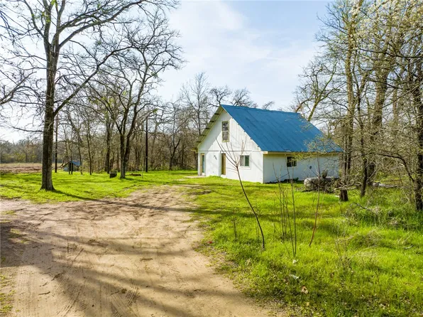 150 County Road 411, Lott, TX 76656