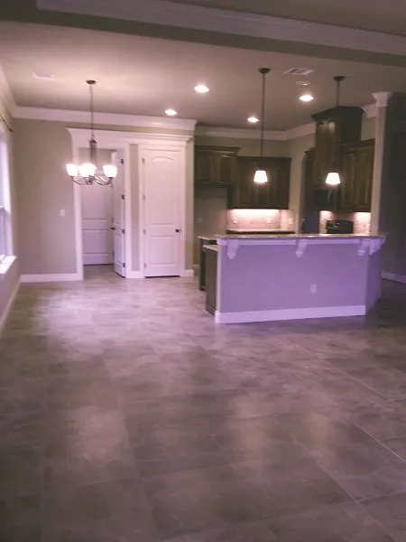 3 bed, 1988 sqft, $2,400 — Photo 3