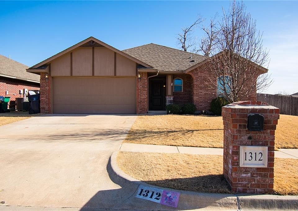 1st image of 1312 Leigh Cir