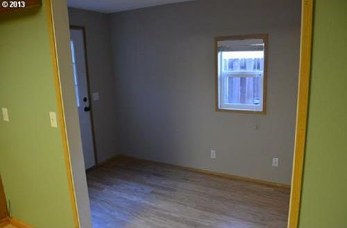 4th image of 17506 NE 4th Cir
