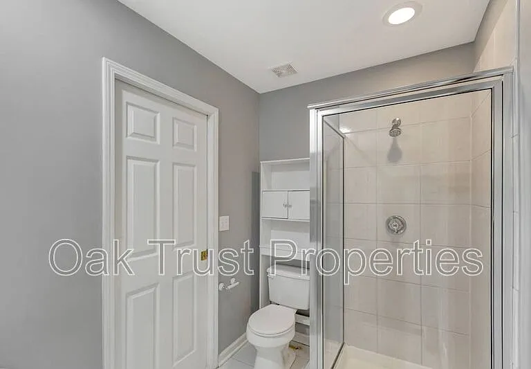 4834 Habersham Ln — Photo 8