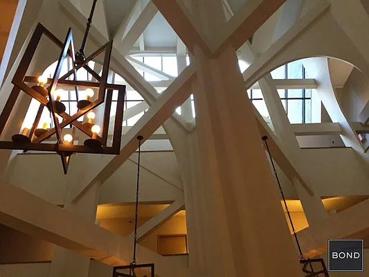 Rented by Bond New York | media 9