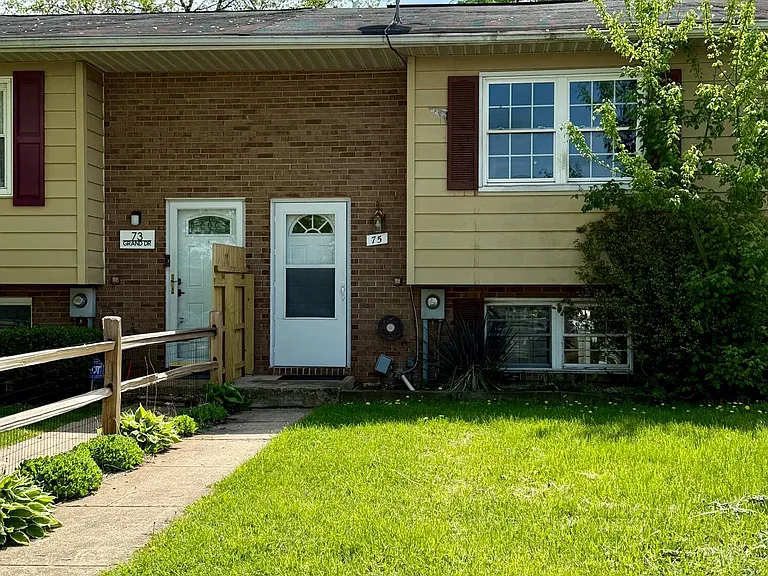 75 Grand Dr — Photo 2