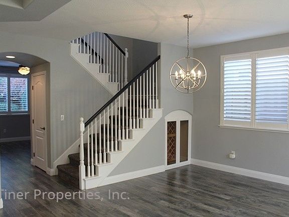 3rd image of 2041 Cobble Hills Ct