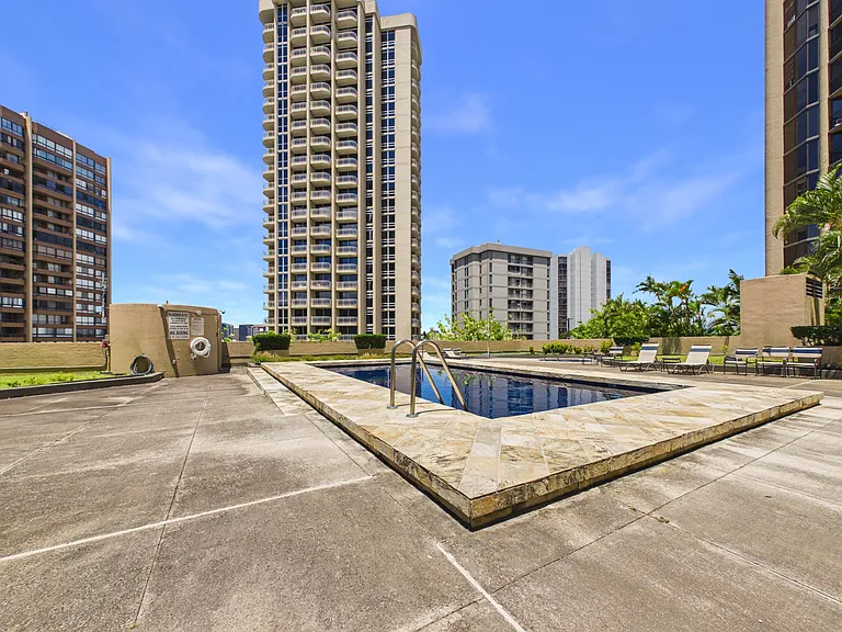 2101 Nuuanu Ave #I1806 — Photo 29