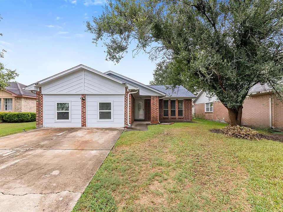 7427 Londres Dr
