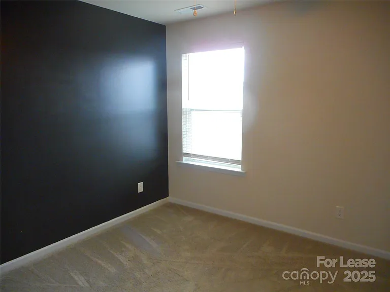 3058 Eastcott Ave — Photo 17