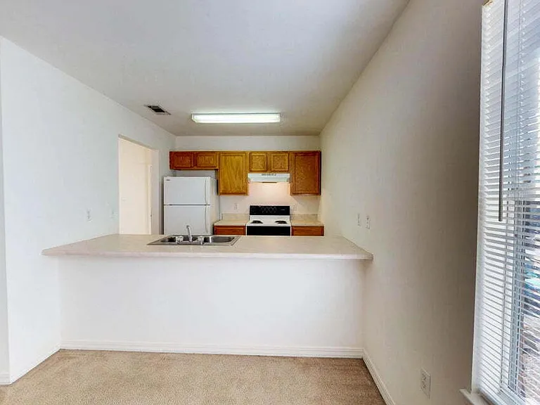 895 Silverwood Dr #3 — Photo 8