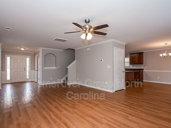 4th image of 6939 Whitebeam Way