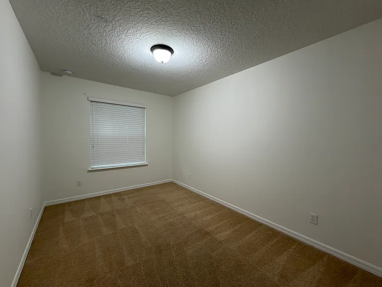 1036 Laurel Ridge Ln — Photo 15
