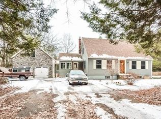 117 Berry Corner Rd, Charlton, MA 01507