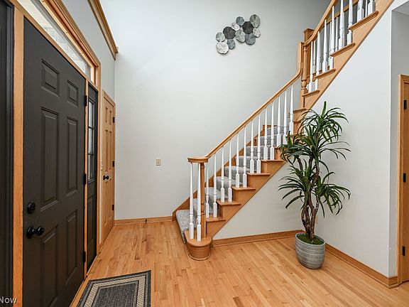 5th image of 5057 Smith Kramer St NE