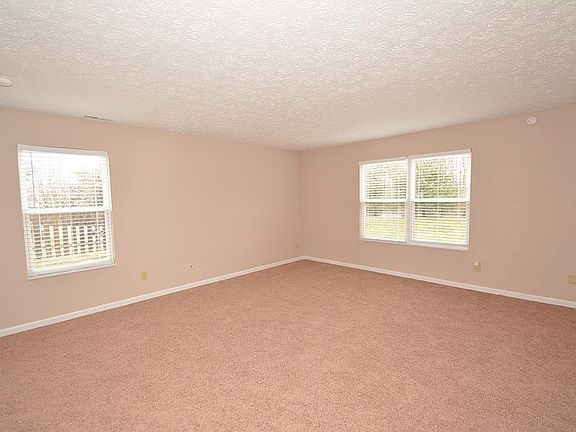 005_Family Room_03282015